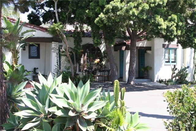 Foto del edificio - 243 Avenida Madrid