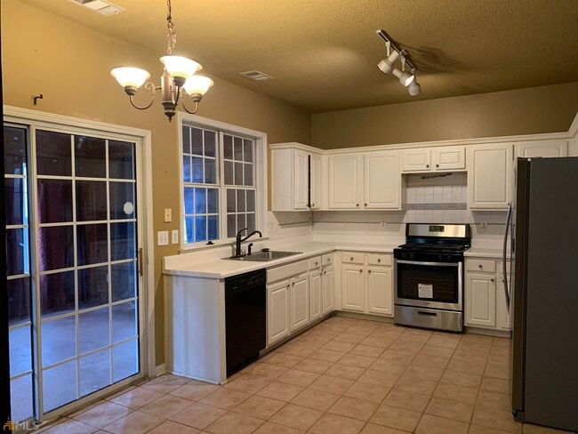 Building Photo - 13623 Weycroft Cir