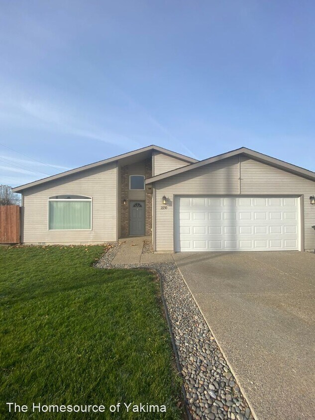 Primary Photo - 3 br, 2 bath House - 2230 S. 66th Avenue