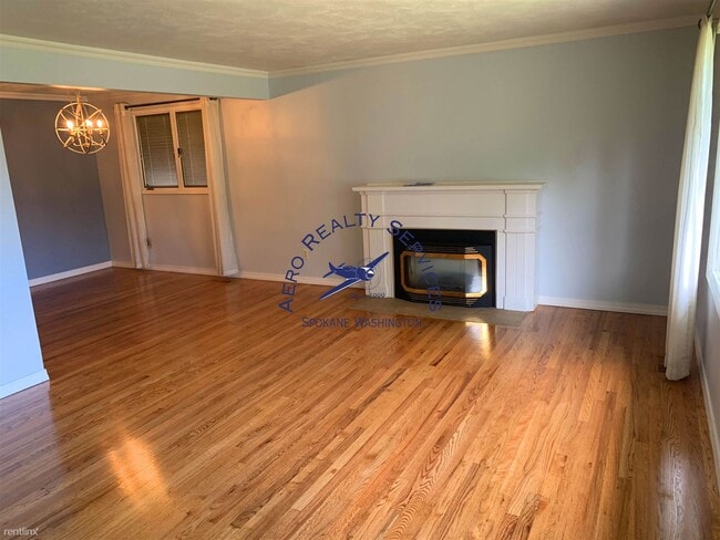 Building Photo - 3 br, 2 bath House - 317 W Hoerner Ave