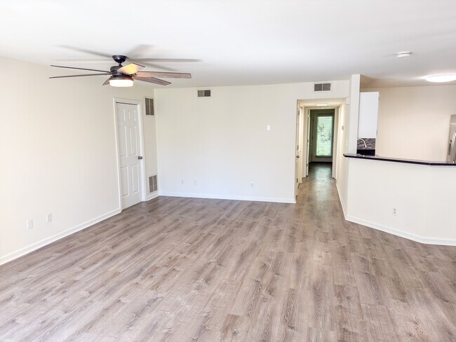 Foto del edificio - 7276C Sauerkraut Ln