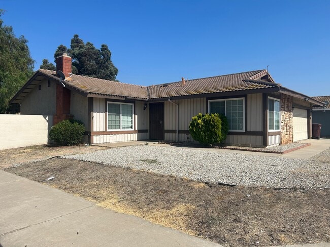 Photo - 12540 Shadybend Dr House