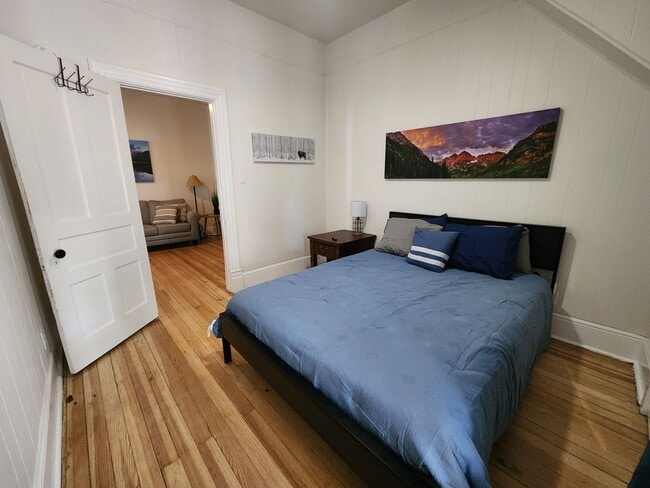 Building Photo - 2-4 N. 24th St.