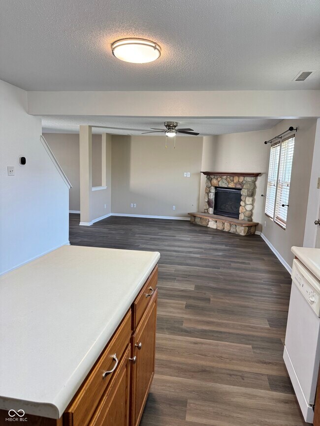 Building Photo - 10797 Miller Dr
