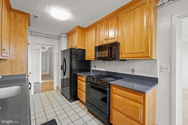 Building Photo - 5505 Seminary Rd