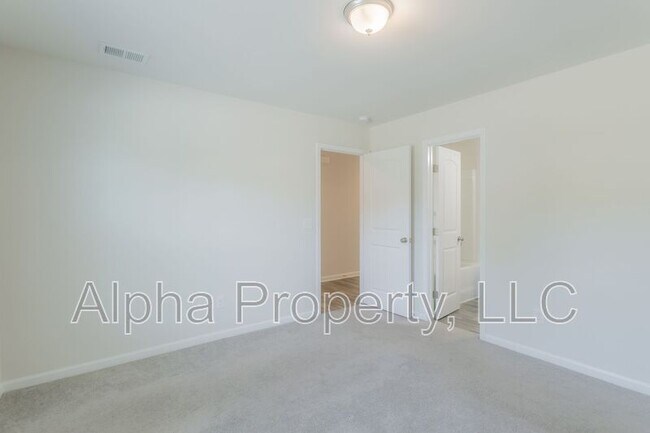Foto del edificio - 304 Long Grove Ln