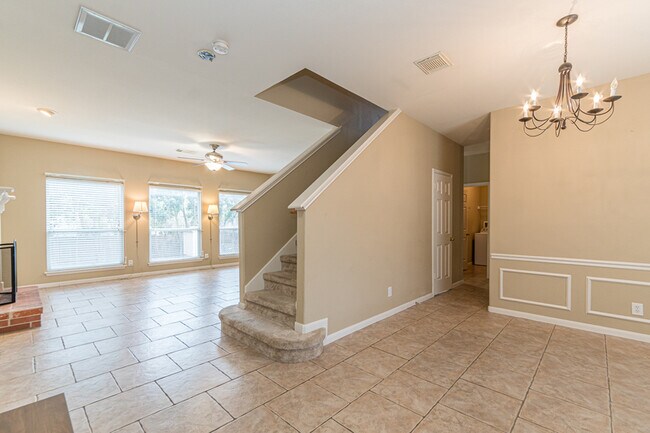 Foto del edificio - 13607 Auburn Oaks