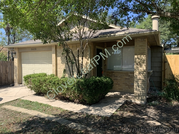 Primary Photo - Available Now! 2 Bed / 1.5 Bath Single Story