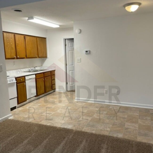 Building Photo - 1505/1507 Rustic Dr.