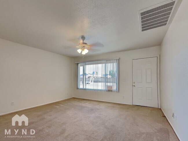 Foto del edificio - 2121 W Morrow Dr