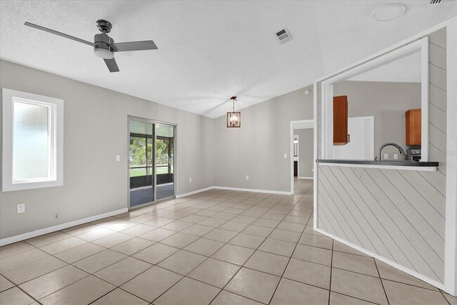 Building Photo - 3685 Sunday Dr