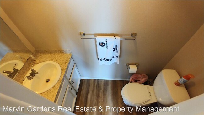 Building Photo - 2 br, 2 bath House - 1101 Monroe Dr. Unit B