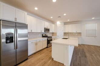 Building Photo - 10155 W Crittenden Ln