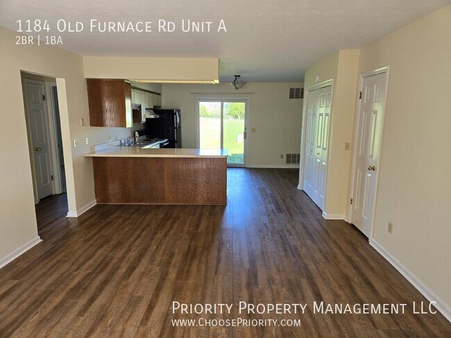 Building Photo - 2BR 1BA First Floor Apartment, Harrisonburg