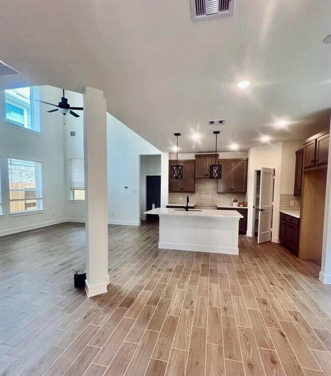 Foto del edificio - 2227 Garden Arbor Ln