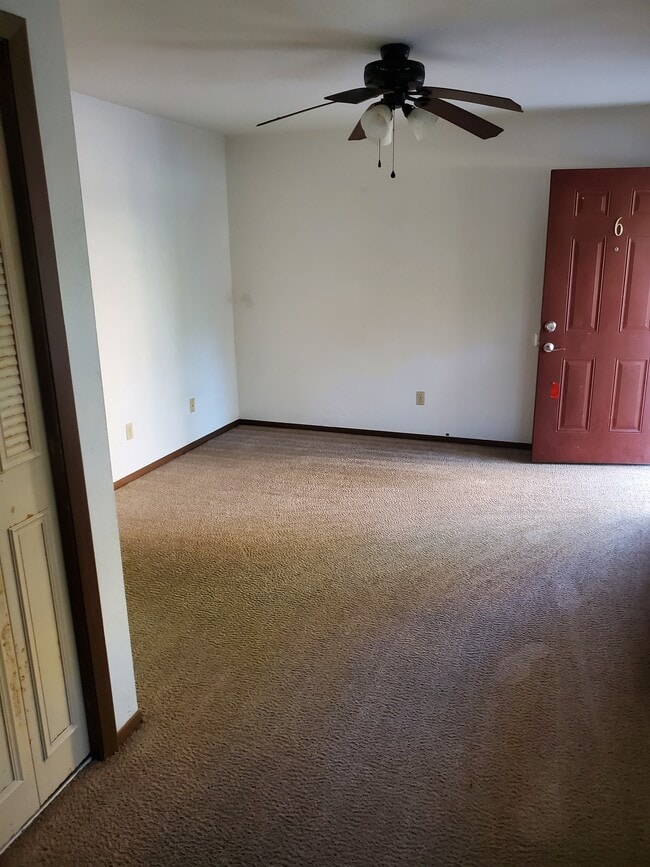 Foto del edificio - 312 S Lipona Rd