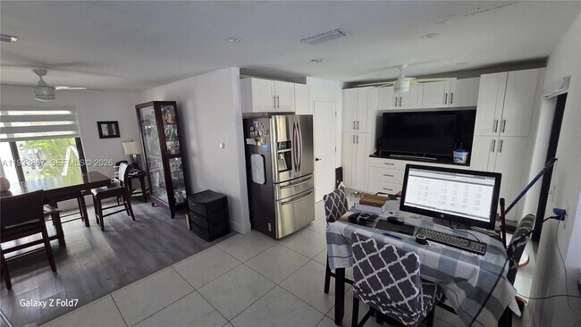Foto del edificio - 7817 Fairway Blvd