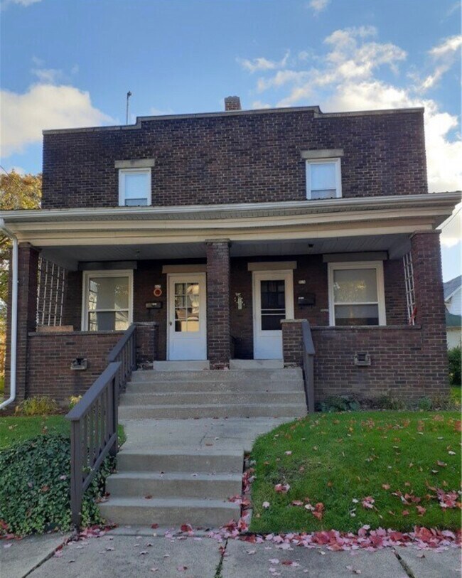 Building Photo - 217 South St