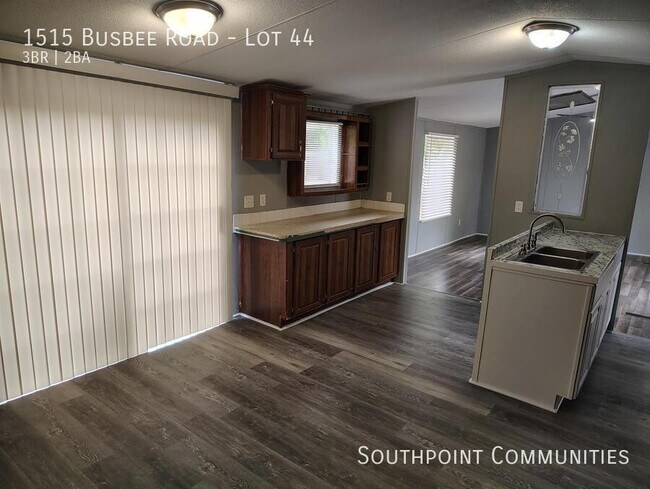 Building Photo - 1515 Busbee Rd