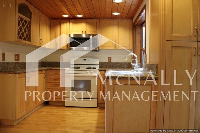 Foto del edificio - Wonderful 3-Bedroom Lindal Home on 5 Acres in Artondale