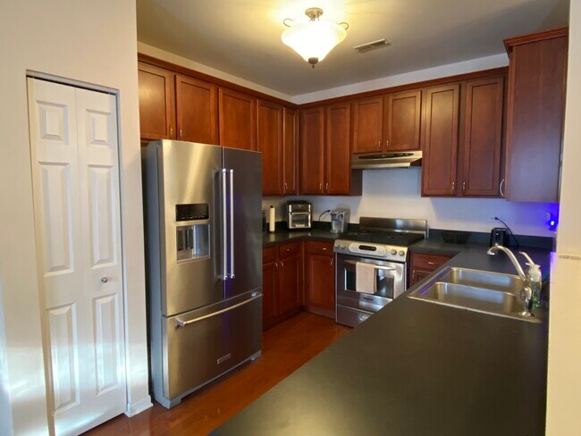 Foto del edificio - 1587 Millbrook Dr