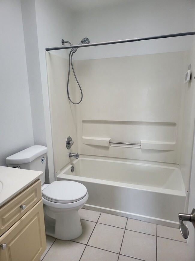 Foto del edificio - North Valley 2story Townhouse 1508/sf 3/Bd...