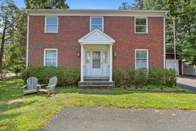 Foto del edificio - 11A Mead Ave