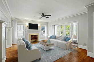 Building Photo - 3038 N Maryland Ave