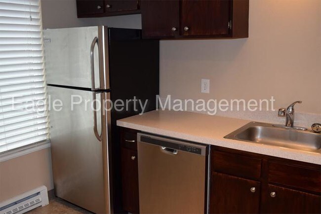 Building Photo - 12412 SE 60th Ct