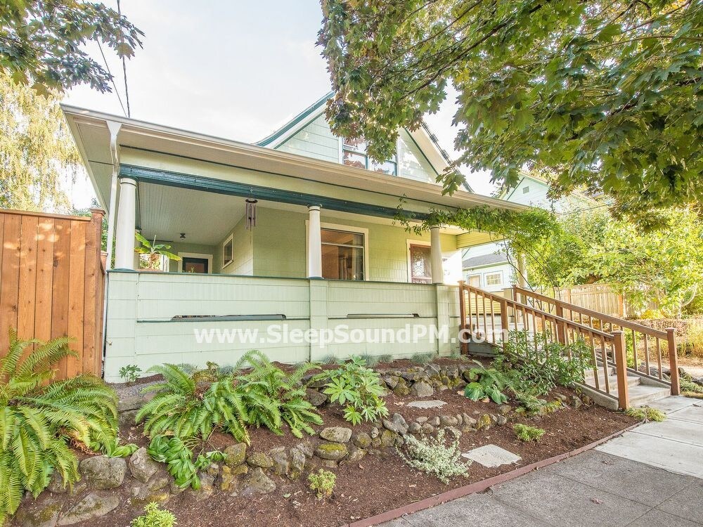 Foto principal - 8018 N Oswego Ave