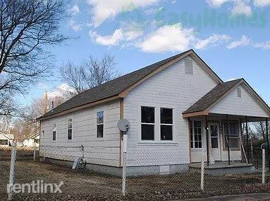 Primary Photo - 3 br, 1 bath House - 908 East Edison Street