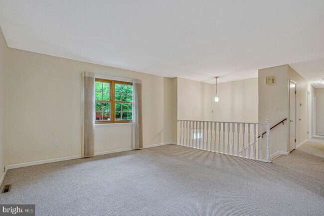 Foto del edificio - 607 Ridge Dr