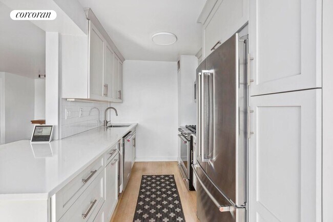 Foto del edificio - 333 E 14th St