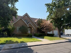 Building Photo - 479 S Palisade Dr