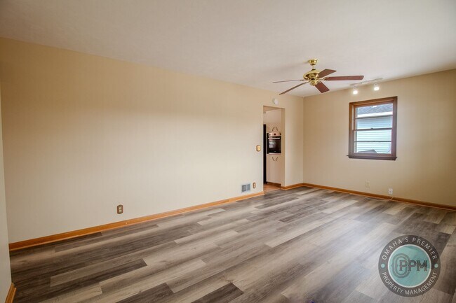 Foto del edificio - 3 Bed Home | 67th & Blondo