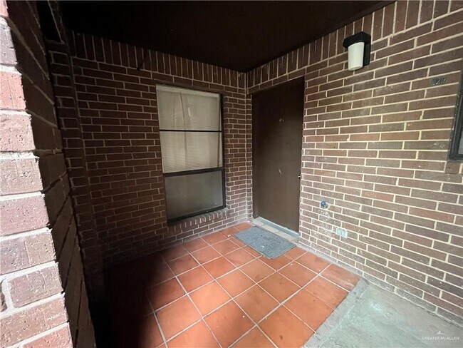 Building Photo - 95 Poinciana Dr