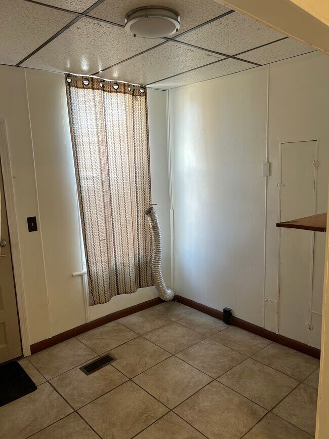 Foto del edificio - 1908 4th Ave