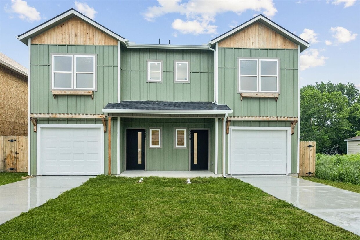 WOW! Modern & Brand-New Home in Samson Park! - NEVER BEEN LIVED IN, NEW CONSTRUCTION!