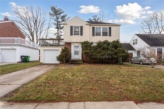 Building Photo - 3766 Warrendale Rd