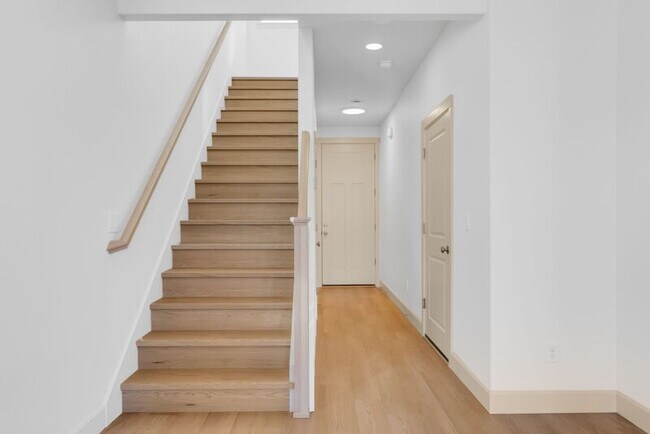 Foto del edificio - 2115 NW 17th Pl