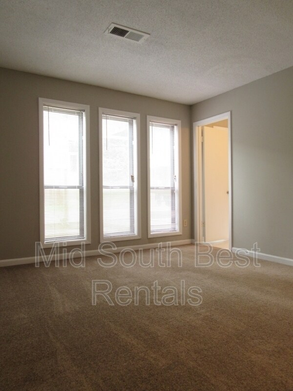 Foto del edificio - 2497 Richwood St
