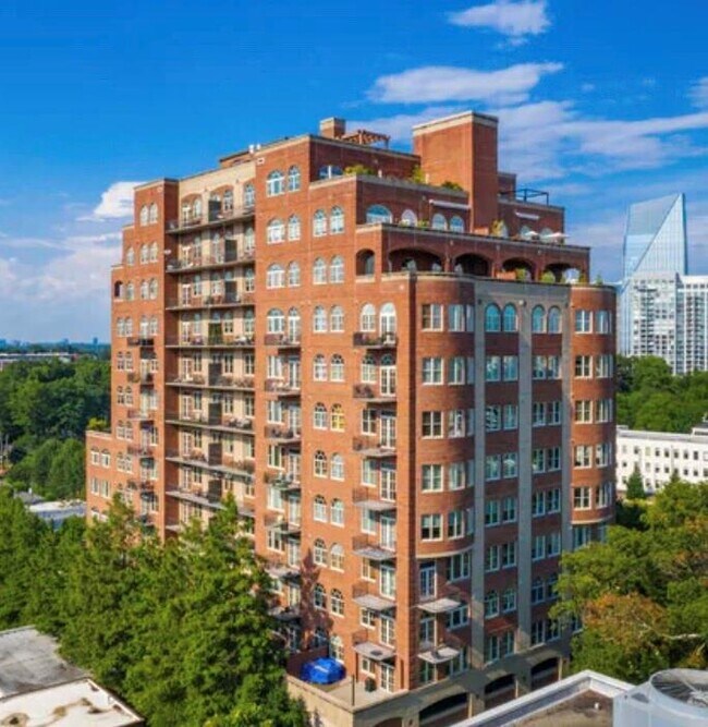 Foto del edificio - 3180 Mathieson Dr NE