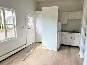 Building Photo - 9 Summer St