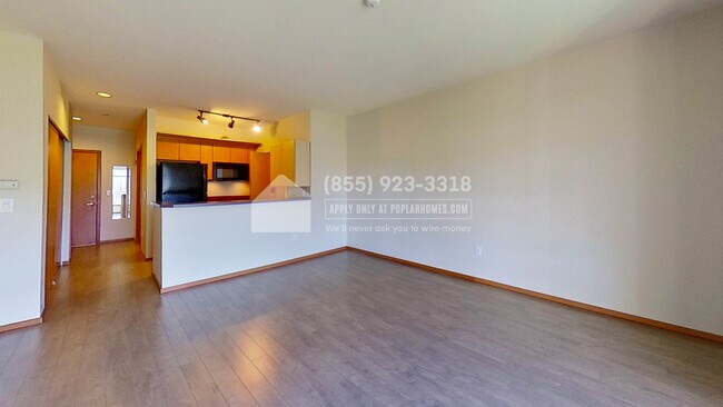 Building Photo - 668 S Lane St