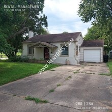 Building Photo - 3101 SW Dorr St
