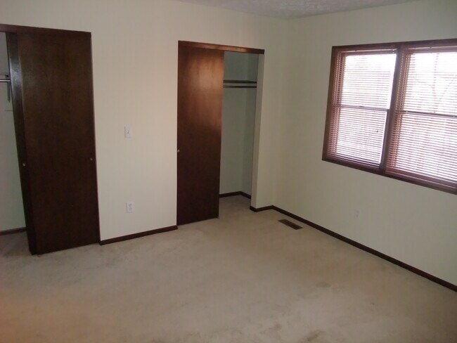 Master bedroom closets - 5649 Great Woods Blvd
