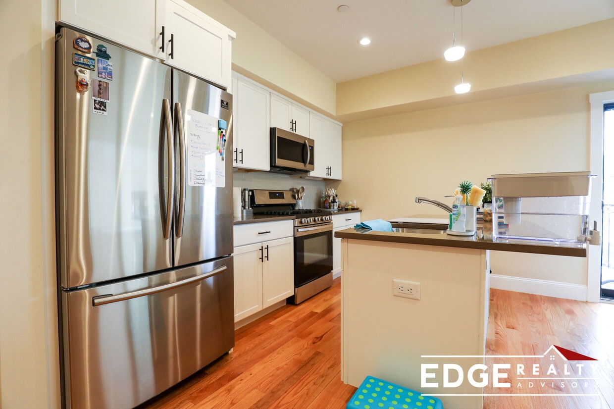 Photo - 9 Glencoe St. Unit 203