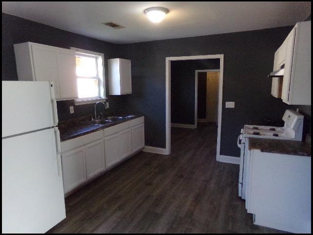 Foto del edificio - 2323 S Spring St