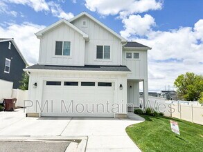 Building Photo - 3855 S 3025 W