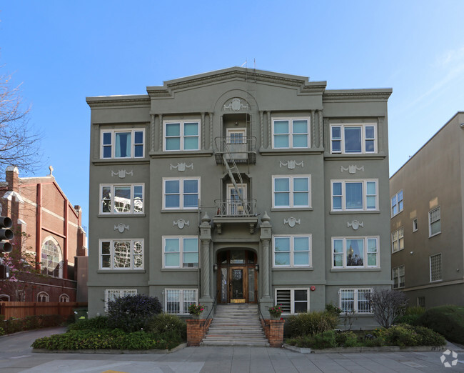 Building Photo - Robertson